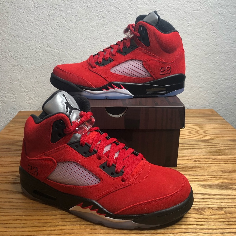 Jordan 5 Retro “Raging Bull” Size 8 - Picture 2 of 4